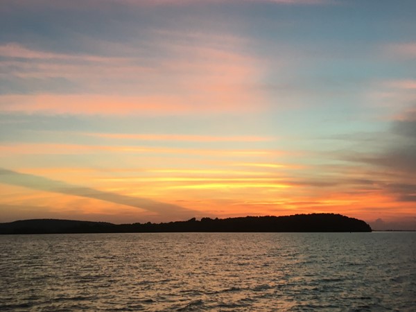哈斯克尔县克尔湖上的日落
