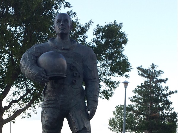 Lt雕像. 托马斯·P将军. 斯塔福德在星条旗公园西北俄克拉荷马城，OK 