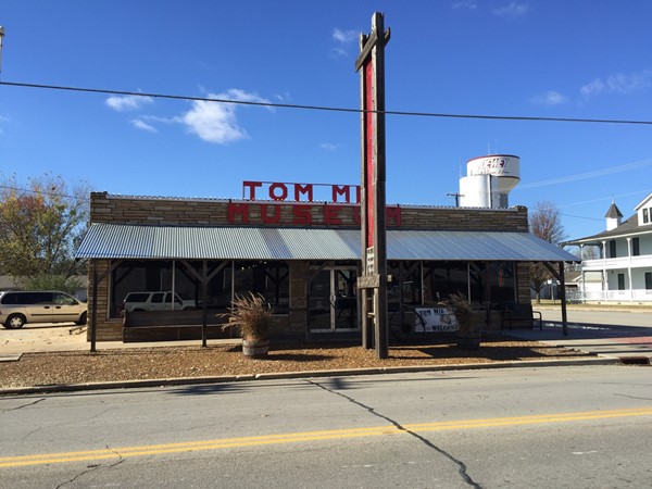 历史悠久的汤姆·米克斯博物馆位于华盛顿县俄克拉荷马州的杜威