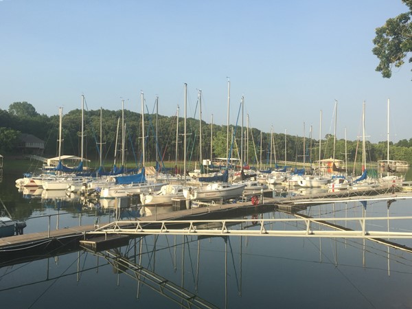Beautiful view of the sailing club in 格罗夫