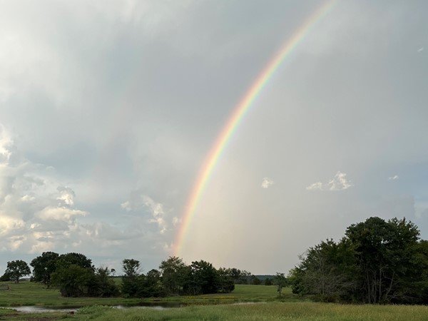 俄克拉何马州东南部哈斯克尔县彩虹的尽头有金子