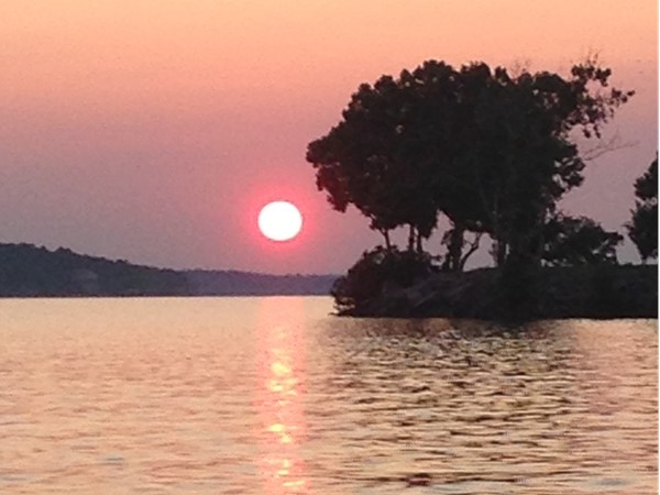 格兰德湖美丽的日落