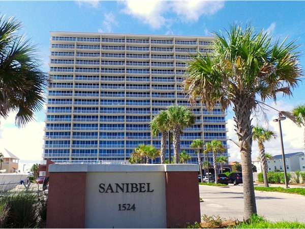 Sanibel is located between the gulf and the lagoon, offering great views and amenities!
