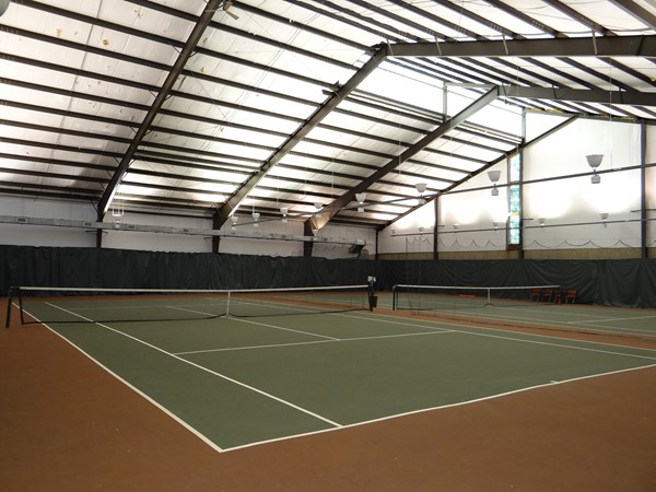 What an awesome feature at the Knolls, enjoy tennis all year