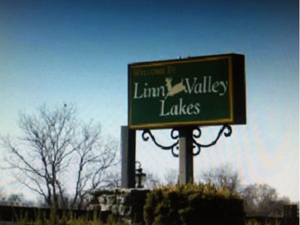 Linn Valley Lakes ~ gated community offering affordable living 15 minutes south of Louisburg