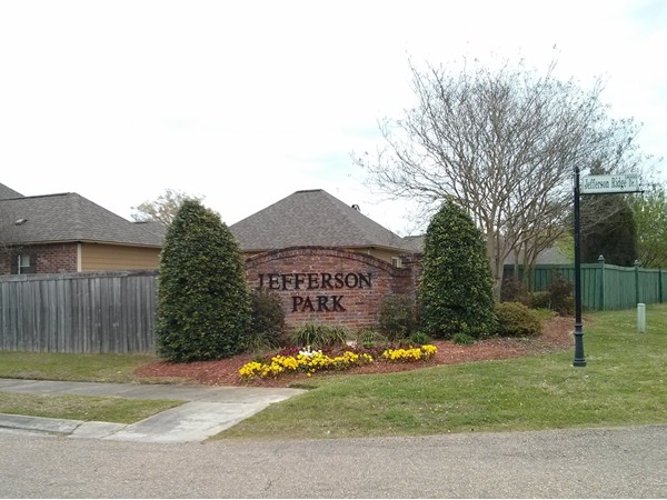 Entrance to Jefferson Park off of Hoo Shoo Too Rd.