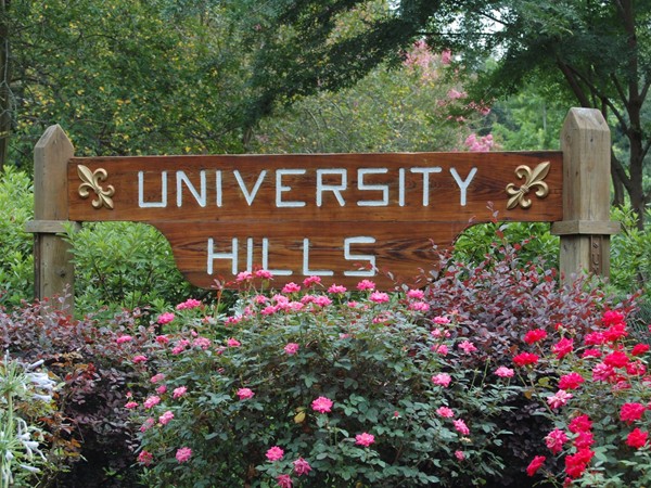 The entrance to University Hills is beautifully maintained