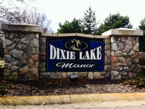 Entrance to Dixie Lake Manor, Davisburg