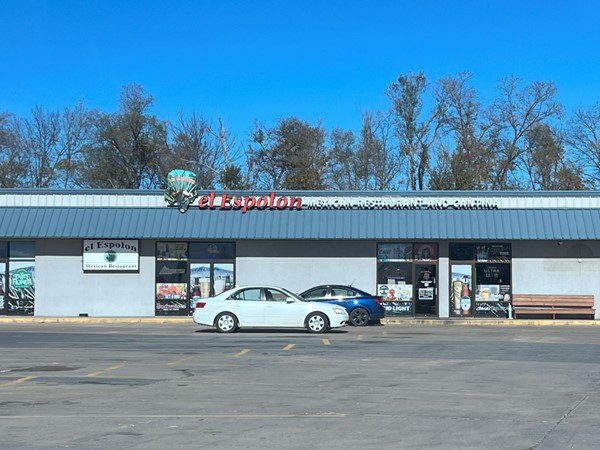 Head to El Espolón for flavorful dishes and great vibes! 