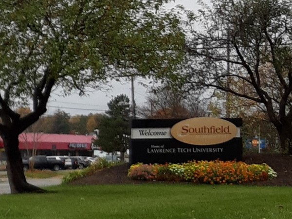 Welcome to Southfield sign