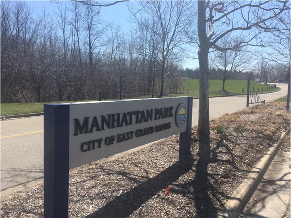 Manhattan Park - volleyball courts, tennis courts, playground, picnic area, charcol grills, benches