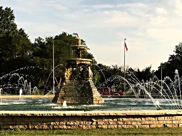 Love this beautiful fountain off of Ward Parkway