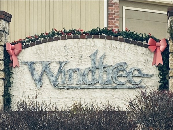 Welcome to Windtree. Just a quick 14 mile drive to the airport  