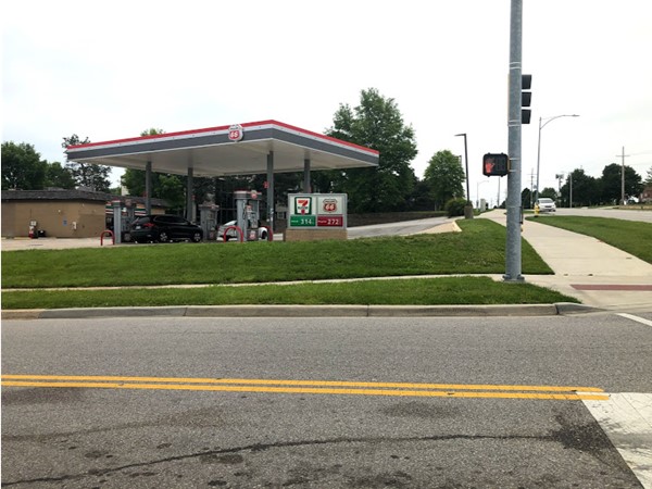 Gas station nearby Briarwood