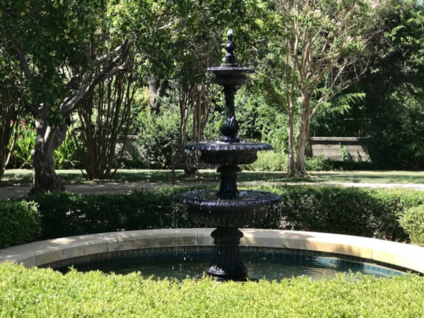 Lovely fountain in Heritage Hills