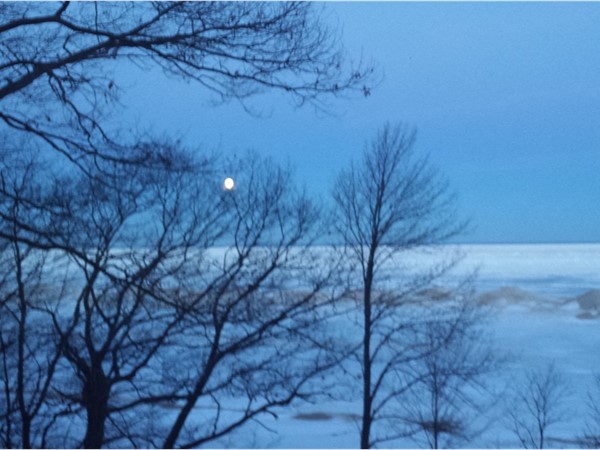 On a cold winters morning at Lake Michigan
