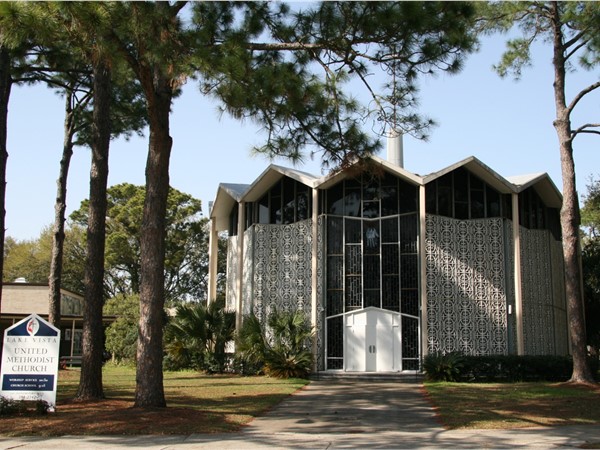 United Methodist Church in the center of Lake Vista