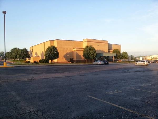 Excelsior Springs High School Gymnasium- Outstading sports facilities!