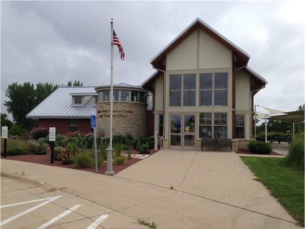 Cedar Falls Visitor Center and Tourism Office