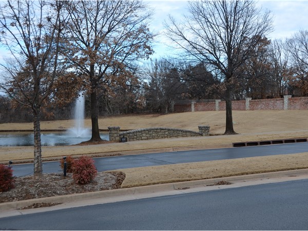 Olde Edmond entry pond and fountain