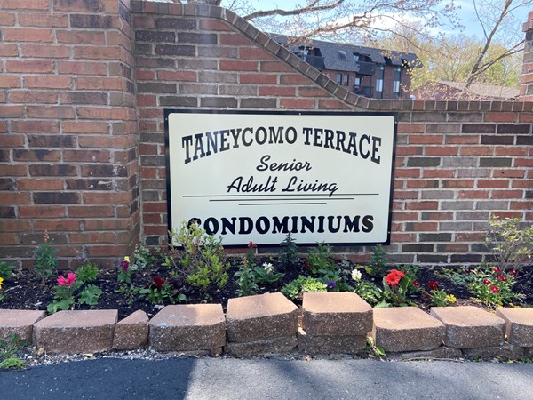 Taneycomo Terrace Condominiums subdivision in Hollister, MO