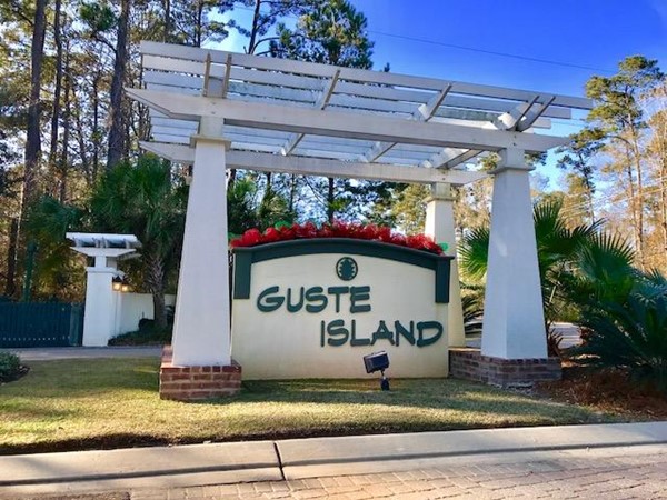 Clubhouse, community pool, and wallking trails are available here in Guste Island 