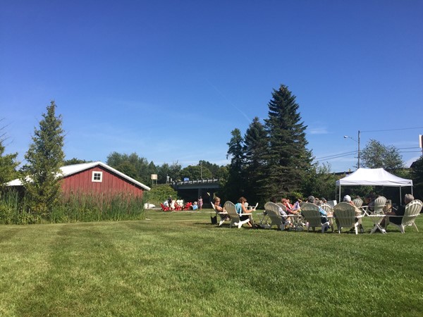 Sunday afternoon concerts at Boathouse Vineyards are a great way to enjoy friends and music