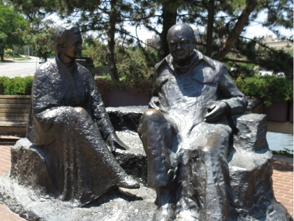 Wonderful statue of Sir Winston Churchill and his wife, Lady Clementine