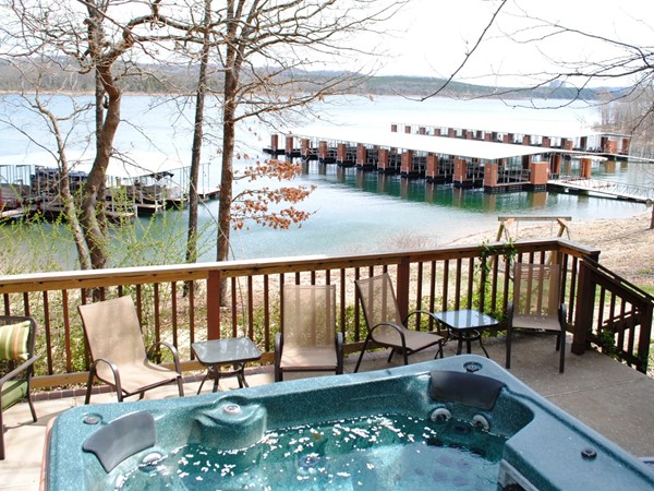 Enjoy a lake front hot tub and a short stroll to your boat!