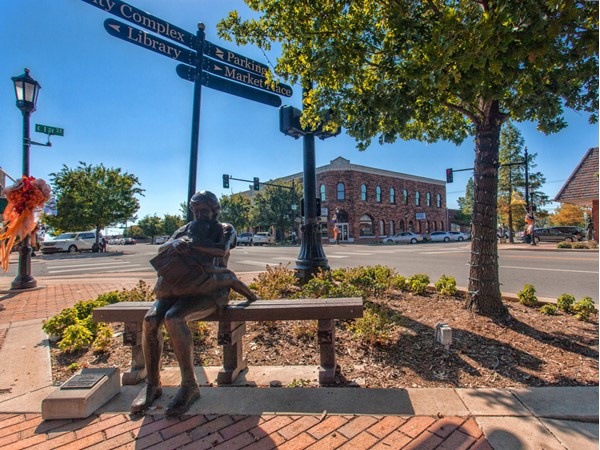 Established in the Land Run of 1889, Historic Downtown Edmond is the center of life