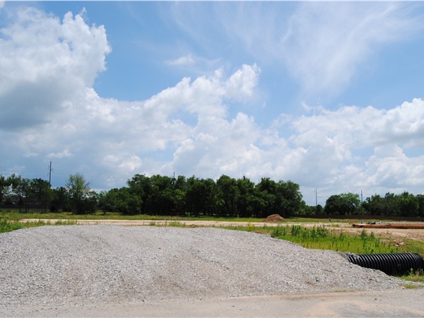 These spacious lots are going fast, don't delay, check out Vintage Oaks today