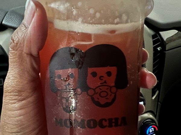 Strawberry tea with strawberry pops from Momocha