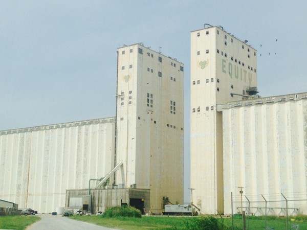 Some of my favorite grain silos, aka:  The Battleships