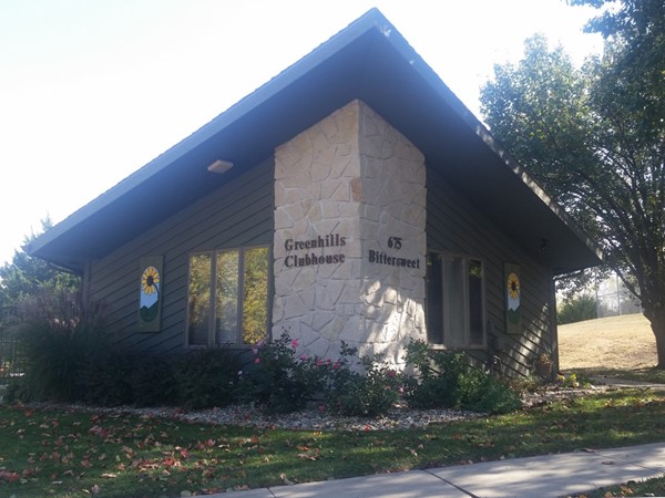 Greenhills Clubhouse - this great neighborhood has a swimming pool, tennis court and walking trail