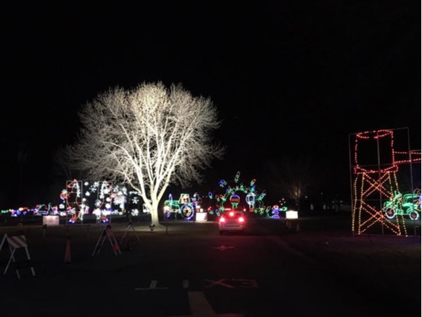 Enjoy jolly Holiday lights with Make-A-Wish getting 100% of proceeds! Great family outing 