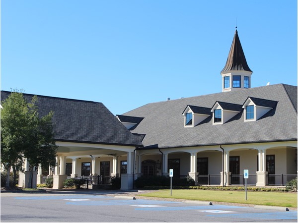 The Squire Creek Clubhouse features three dining areas ranging from fine dining to casual