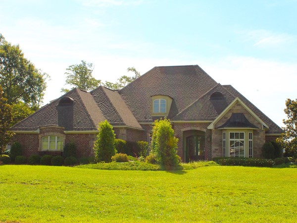 Dozier Creek offers a variety of luxury home styles with beautiful views of Lake D'Arbonne