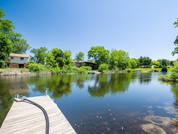  Captivating canal views beckon on Neva's all-sports lake, your gateway to waterfront bliss.