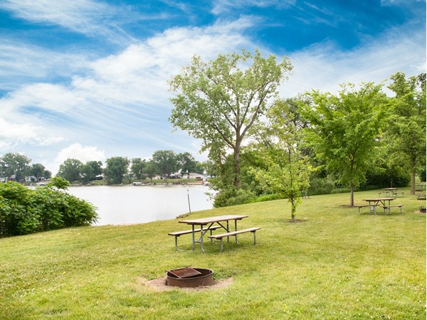 Enjoy a view of Browns Lake while eating your hamburgers and hotdogs