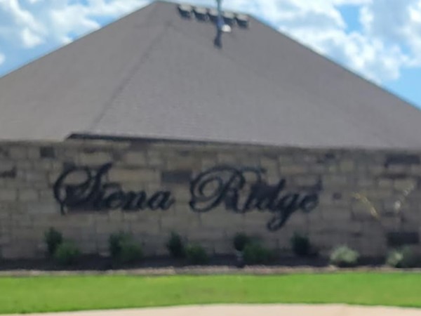 Sienna Ridge is located at the SW corner of SE 27th St and S Bryant Ave in Moore
