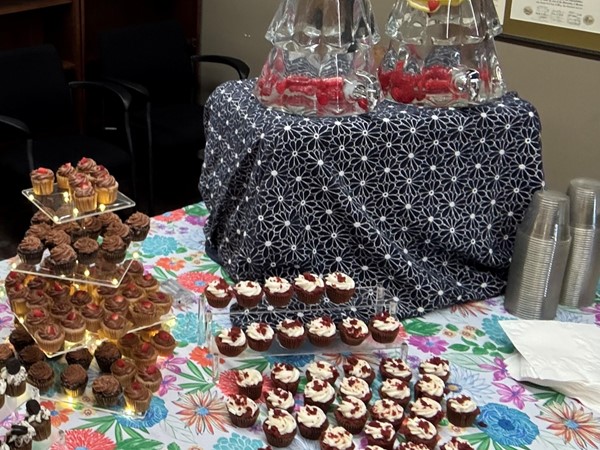 We had so much fun co-sponsoring the Chocolate Walk last week in Downtown Liberty!