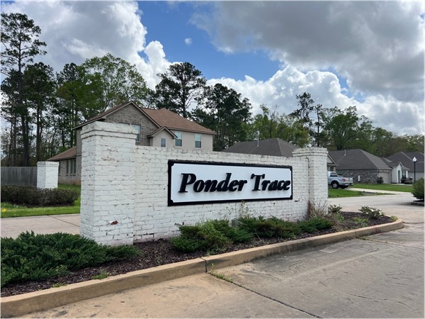 Entrance to Ponder Trace