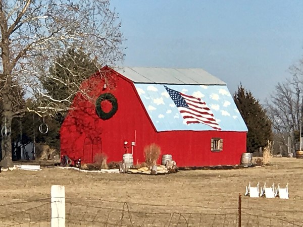 Red barn in Bonner Springs