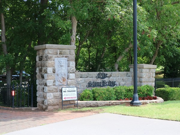 Gated secluded entrance located off SE 4th street in Moore  