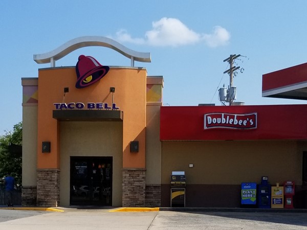 Taco Bell is attached to the Doublebee's on Highway 65