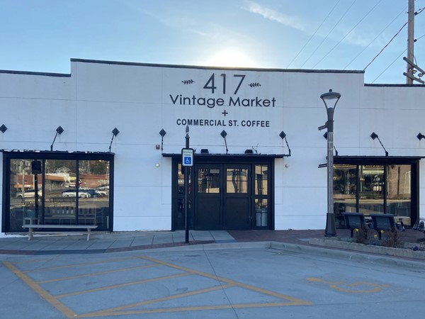 417 Vintage Market & Commercial Street Coffee