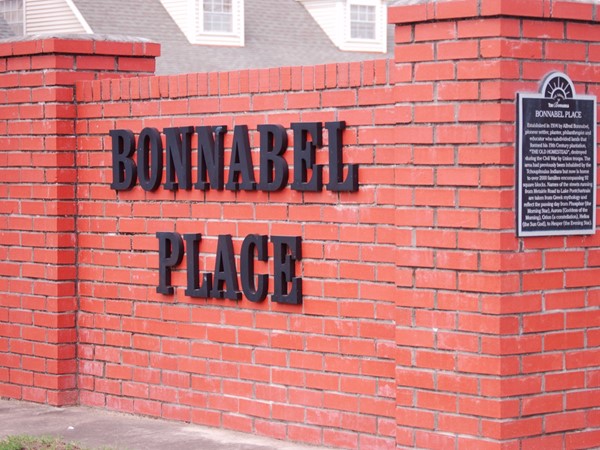 Bonnabel Place is a great and conveniently located neighborhood in Metairie 