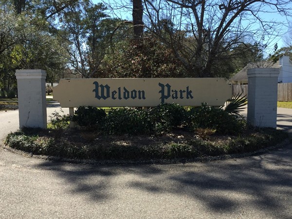 Entrance to Weldon Park