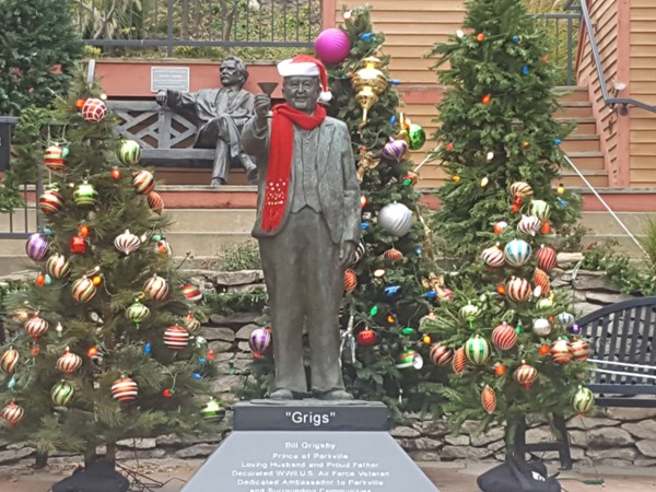 Bill Grigsby and Mark Twain are ready for the holidays in Pocket Park downtown