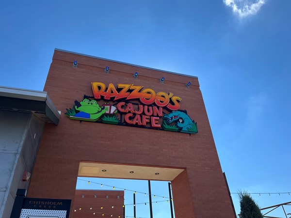Razzoos, amazing place to come for Cajun food, and it's in an excellent location